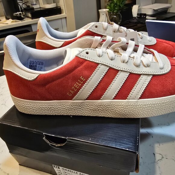 adidas Gazelle ADV Better Scarlet / Red / Gold Skateboarding JP5861 Mens Size 10 - Picture 1 of 9